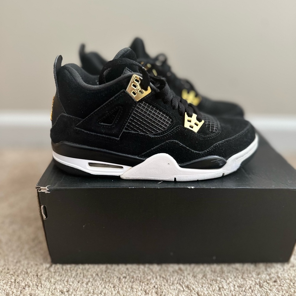 Jordan Kids Black and Gold Sneakers